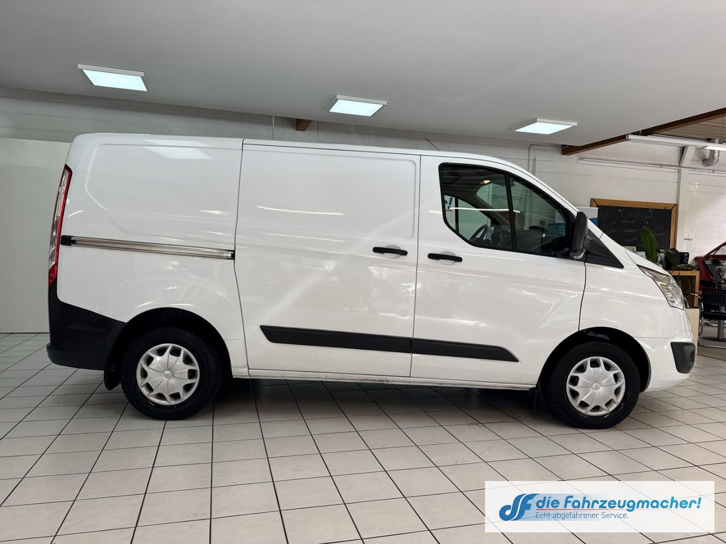 Fahrzeugabbildung Ford Transit Custom Kasten 290 L1 Trend Berganfahra