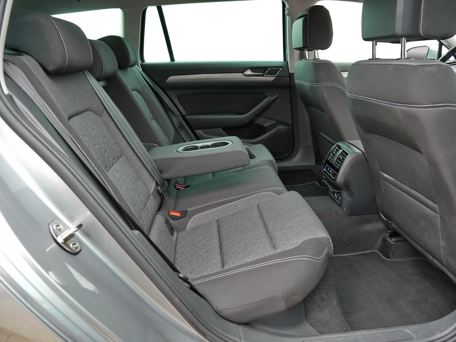 Volkswagen Passat Variant - Bild 16
