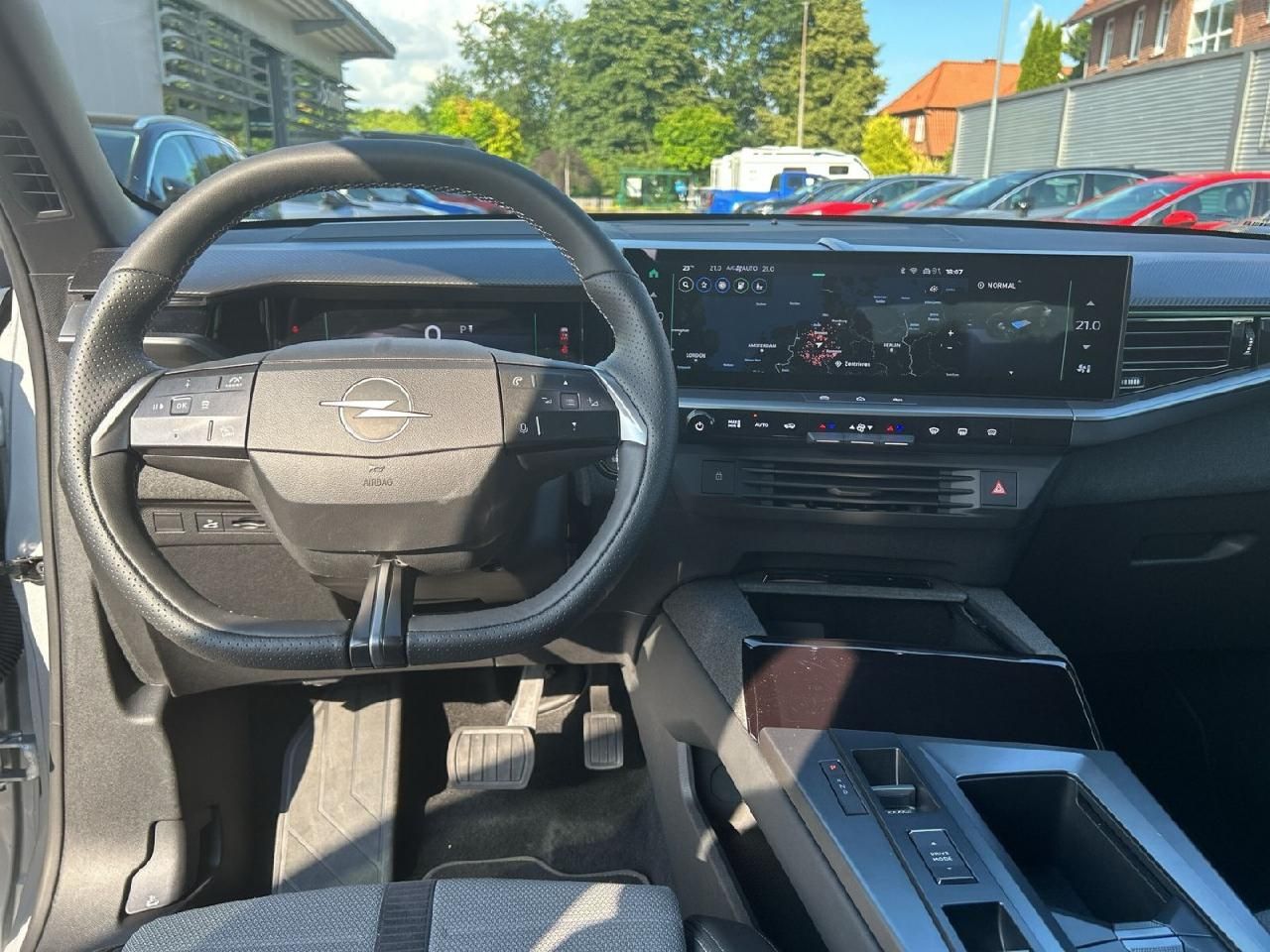 Fahrzeugabbildung Opel Grandland Electric 82 KWh - 157 kW GS