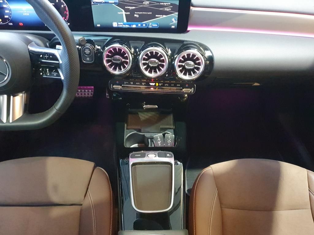 Fahrzeugabbildung Mercedes-Benz A 200 Kompaktlimousine AMG*Nav*360*AHK*PDC*SpurH