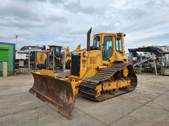 CAT D 4 H * 4652 h * 1990 * Top Zustand