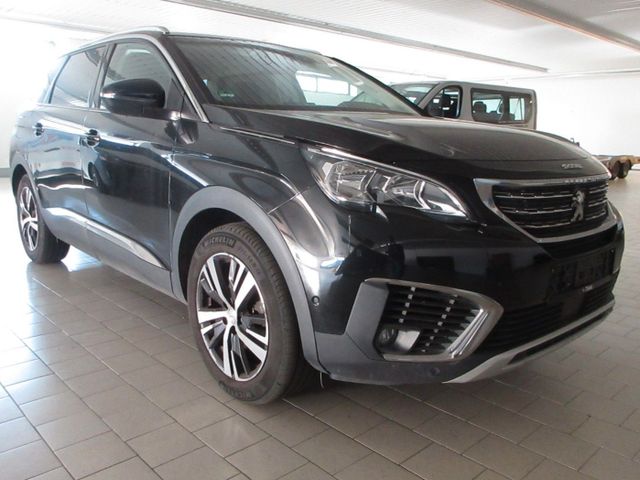 Peugeot 5008 Allure 1.5D  NAVI/LEDER/PDC/R´CAM/AHK