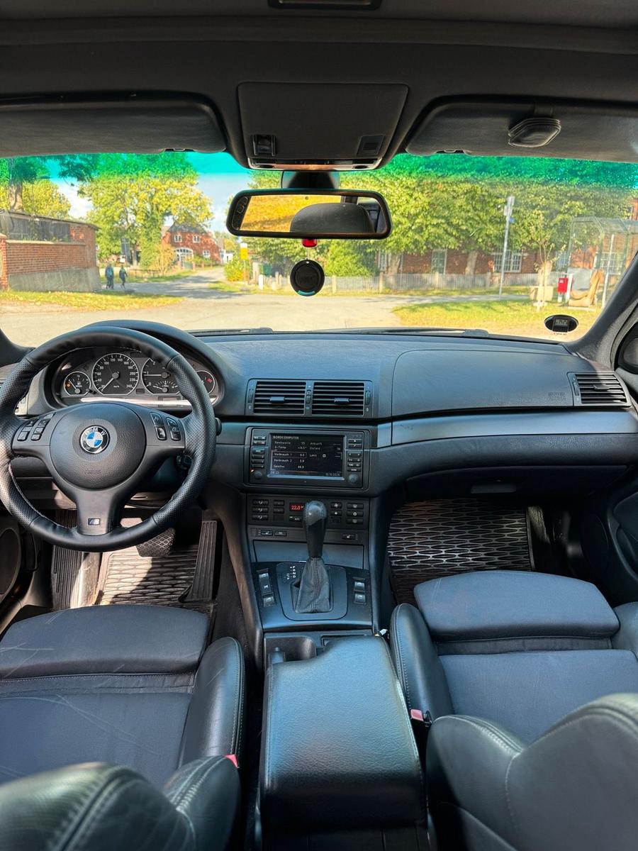 BMW 330 2004 — interior