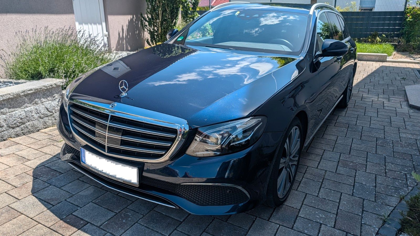 MERCEDES-BENZ E 220 d T Autom. -