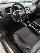 Mitsubishi Outlander Invite 2WD 1.HAND AHK SHZ TEMPO HU NEU - Mitsubishi Outlander: Invite