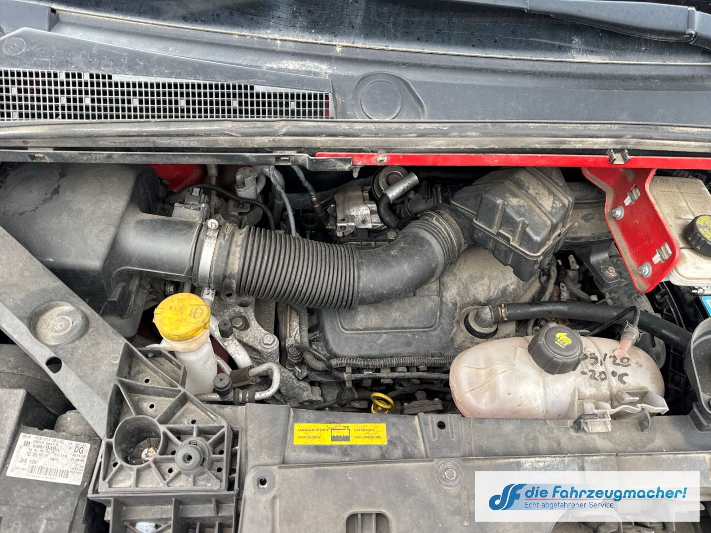 Fahrzeugabbildung Opel Vivaro B L1H1 2,7t *MOTORSCHADEN *8127 *EXPORT