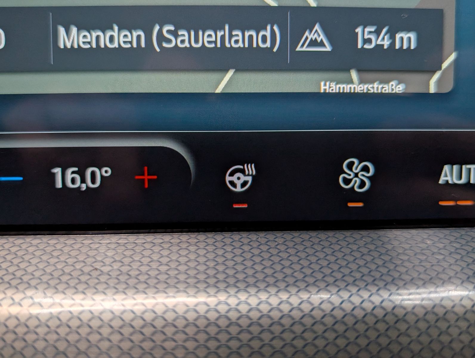 Fahrzeugabbildung Ford Focus Limo EB Active SHz LED Navi ACC Kamera 17"