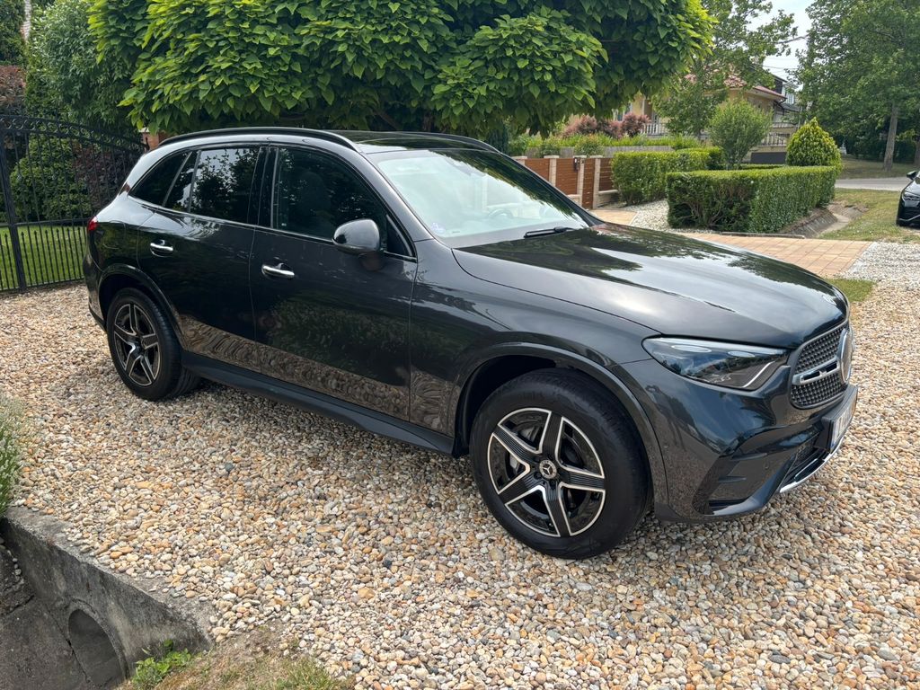 Image of Mercedes-Benz GLC 300