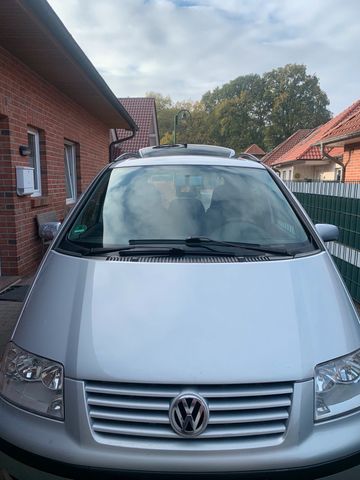 Volkswagen VW Sharan grau