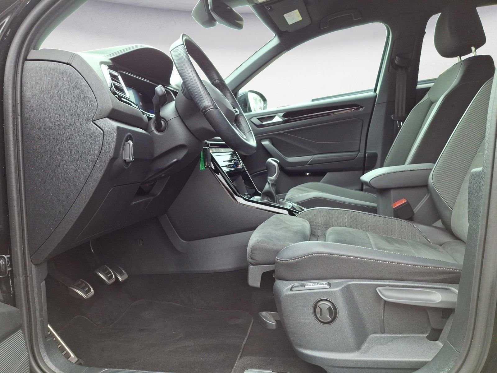 Volkswagen T-Roc - Bild 8