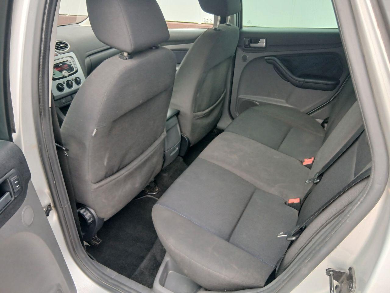 Ford Focus 2007 — photo 7