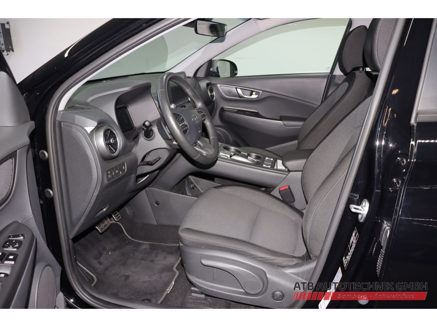 Fahrzeugabbildung Hyundai KONA Elektro Select 39,2kWh 96,4% SOH ACC Apple
