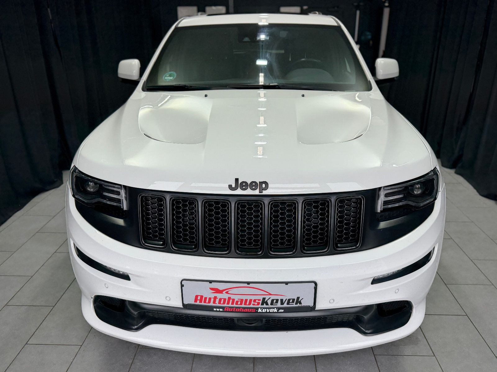 Fahrzeugabbildung Jeep Grand Cherokee 6.4 V8 HEMI SRT|H&K|D-FZG|