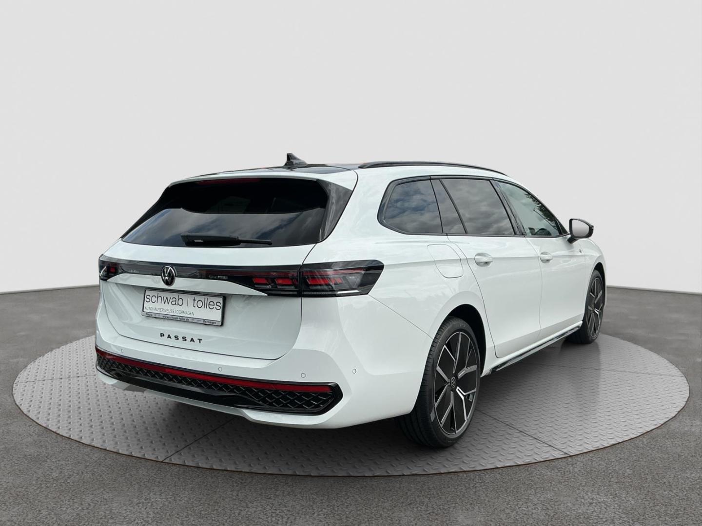 Volkswagen Passat Variant 1.5 TSI eHybrid 6-DSG R-Line AHK 