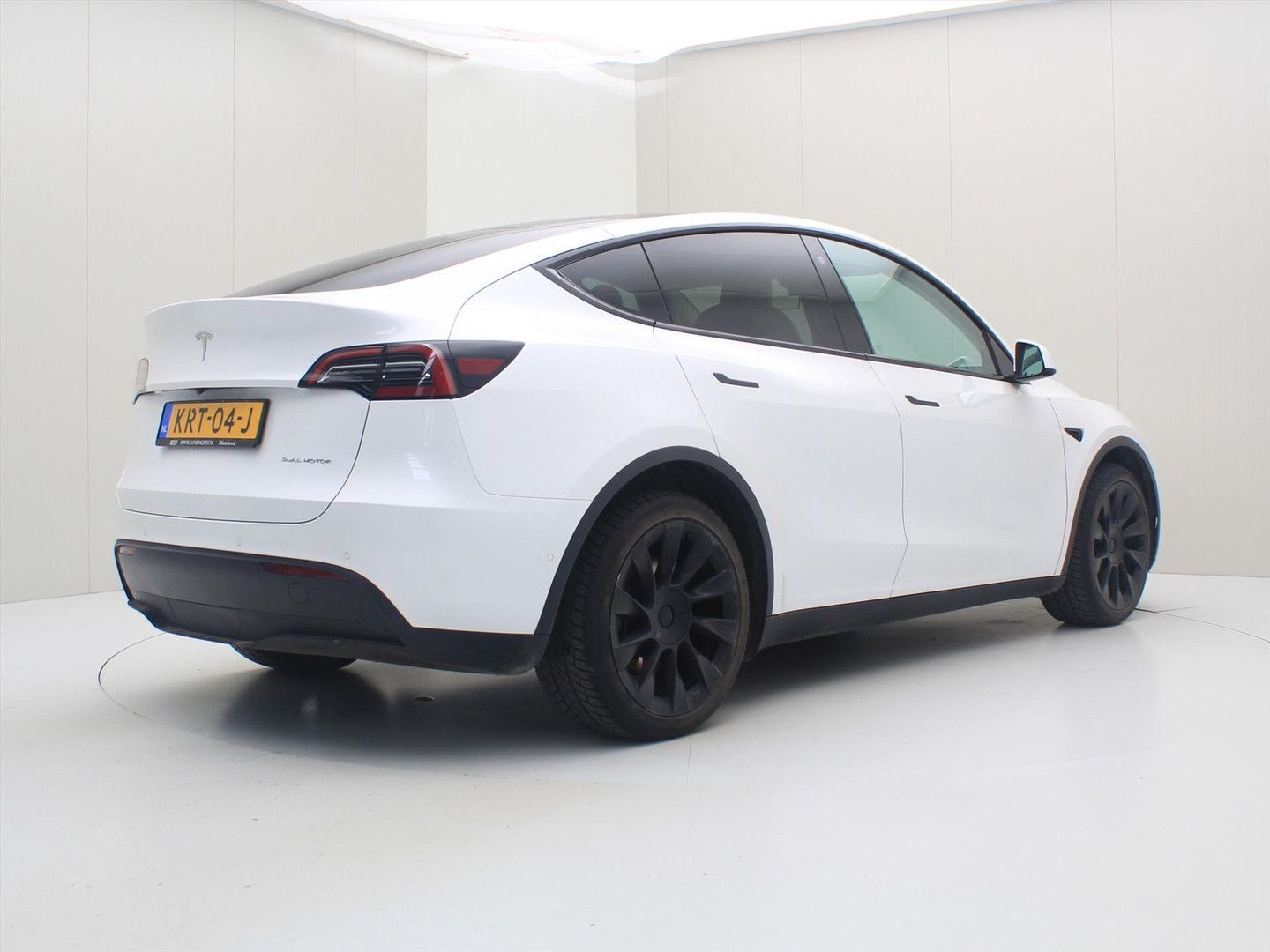 Tesla Model Y Long Range AWD 75kWh 351pk AMD RYZEN [ W imagem 2