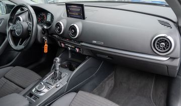 Fahrzeugabbildung Audi A3 Sportback 40 TFSI quattro |S-TRONIC|LED|AHK