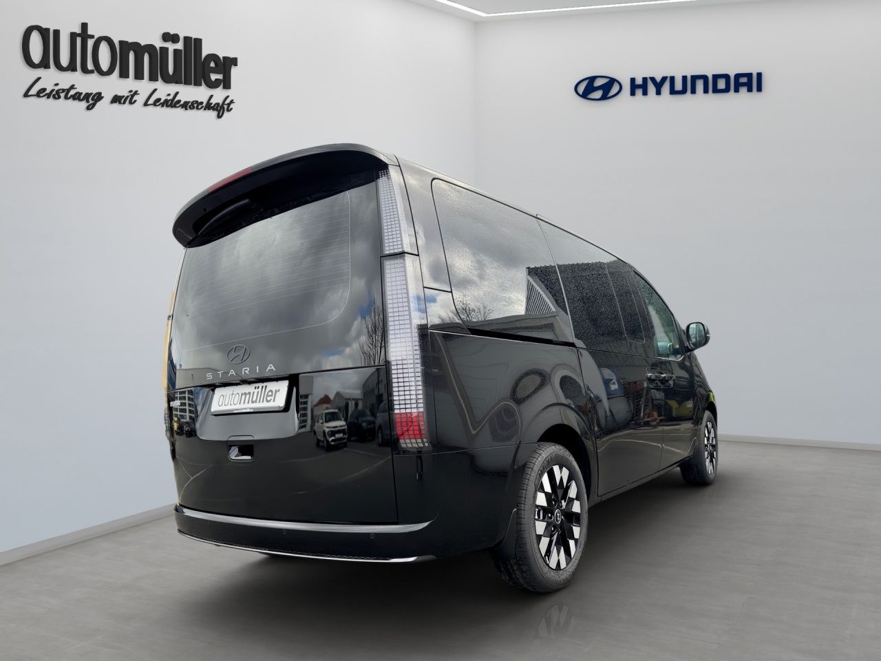 Fahrzeugabbildung Hyundai STARIA SIGNATURE *PANORAMADACH* 2xKlima 360 ACC