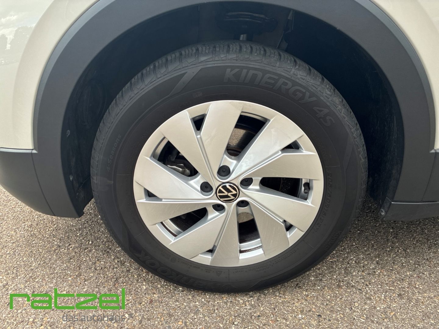 Fahrzeugabbildung Volkswagen T-Cross Life 1.0 l TSI AHK-abnehmbar Navi LED AC