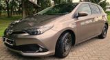 Toyota Auris 1,8 Benzin/Elektro - Toyota Auris: Privatanbieter