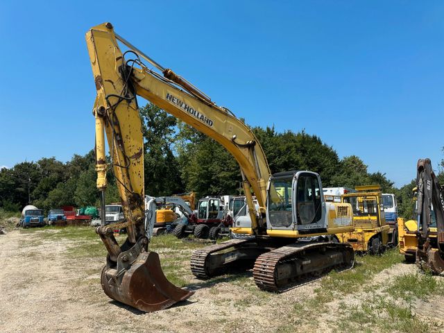 New Holland E 305