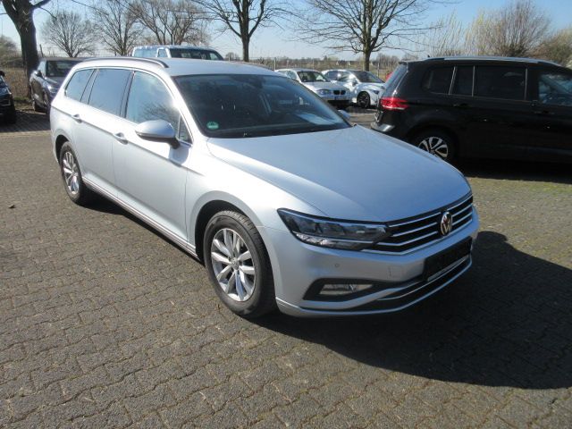 Volkswagen Passat Variant Business 2.0 TDI DSG NAVI AHK LED