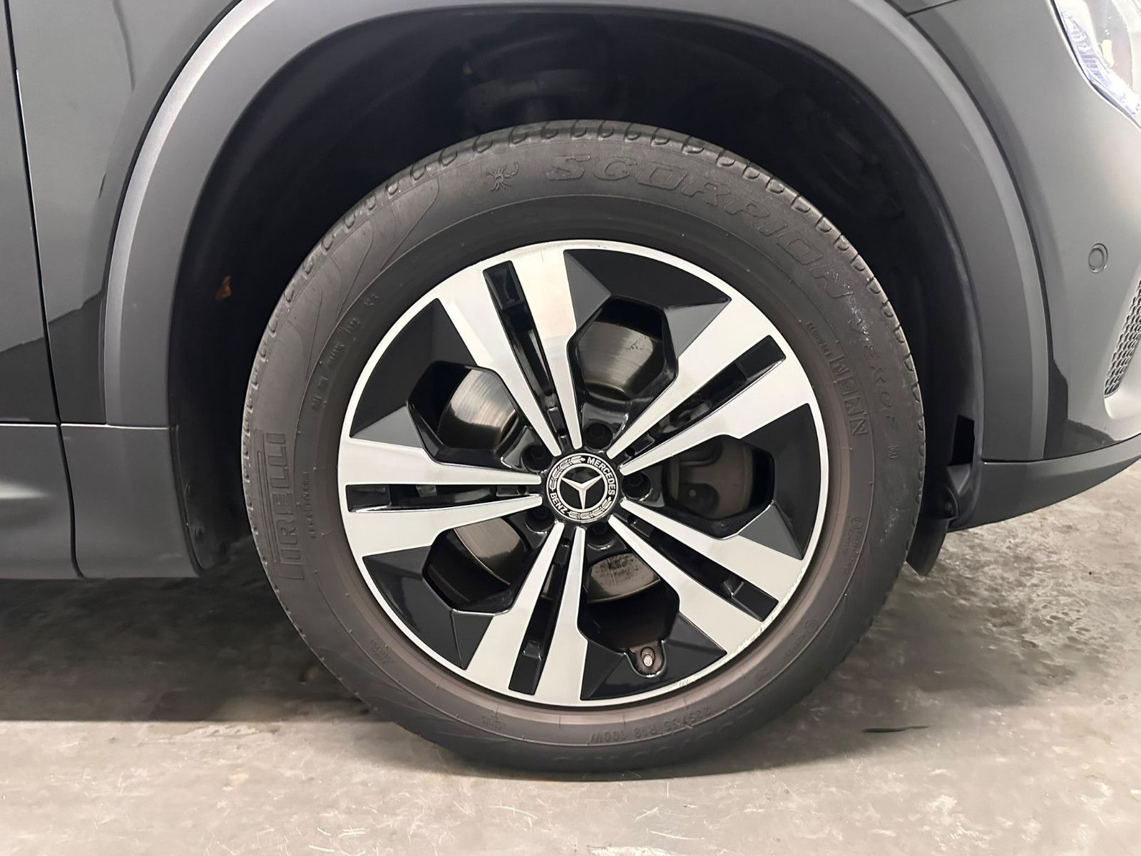 Fahrzeugabbildung Mercedes-Benz GLB 200 d 4MATIC DCT*NIGHT*AHK*KEYLESS*