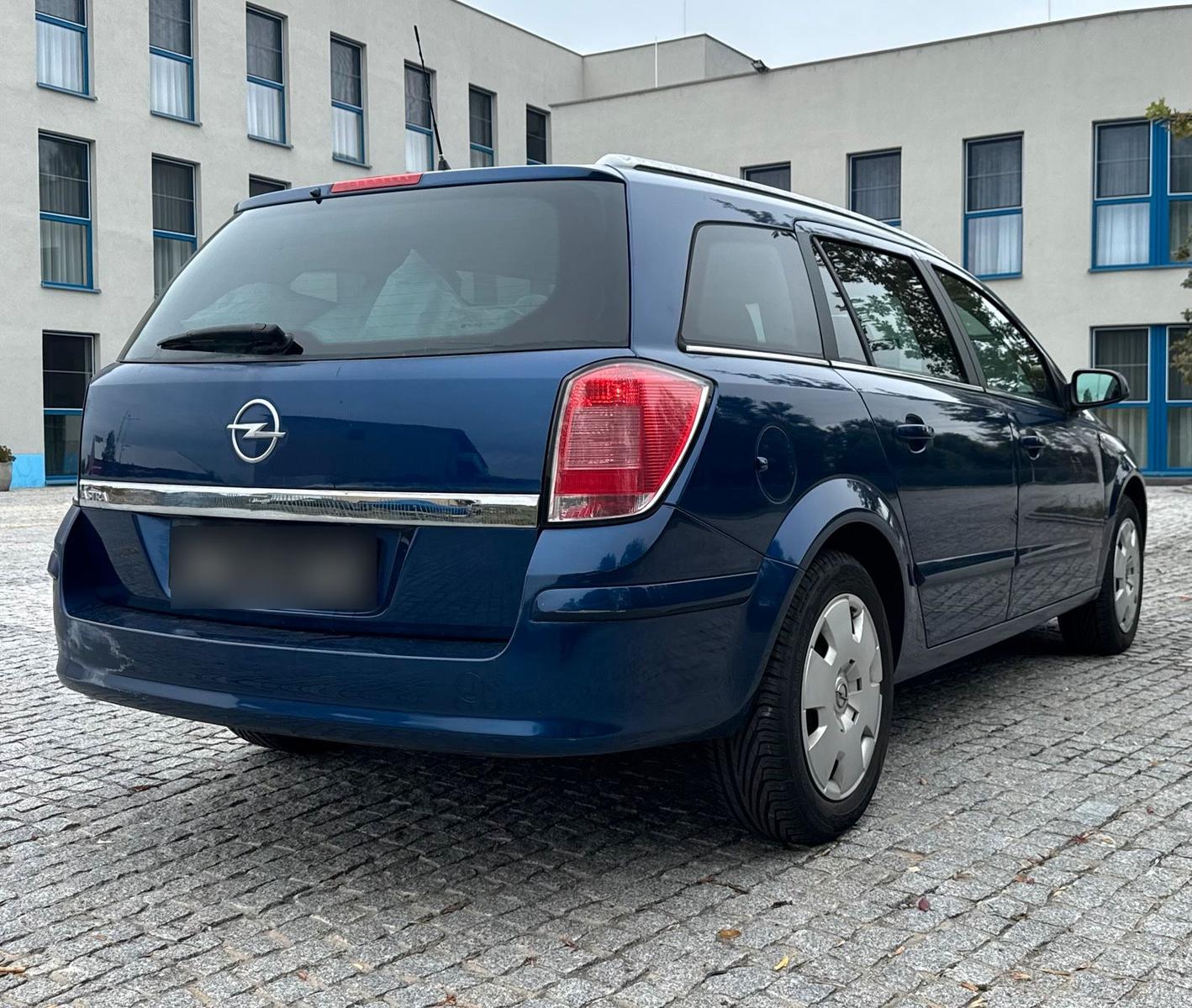 Opel Astra 2006 — photo 6