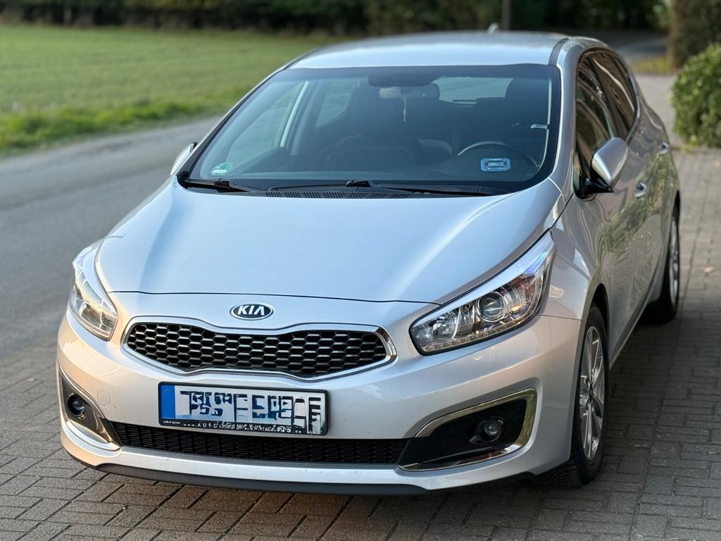 Kia cee'd / Ceed 1.6 GDI DCT Spirit Spirit