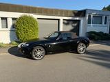 Mazda MX-5 Roadster Coupe Niseko 2.0 MZR Niseko - Mazda MX-5 Niseko mit Benzin-Antrieb