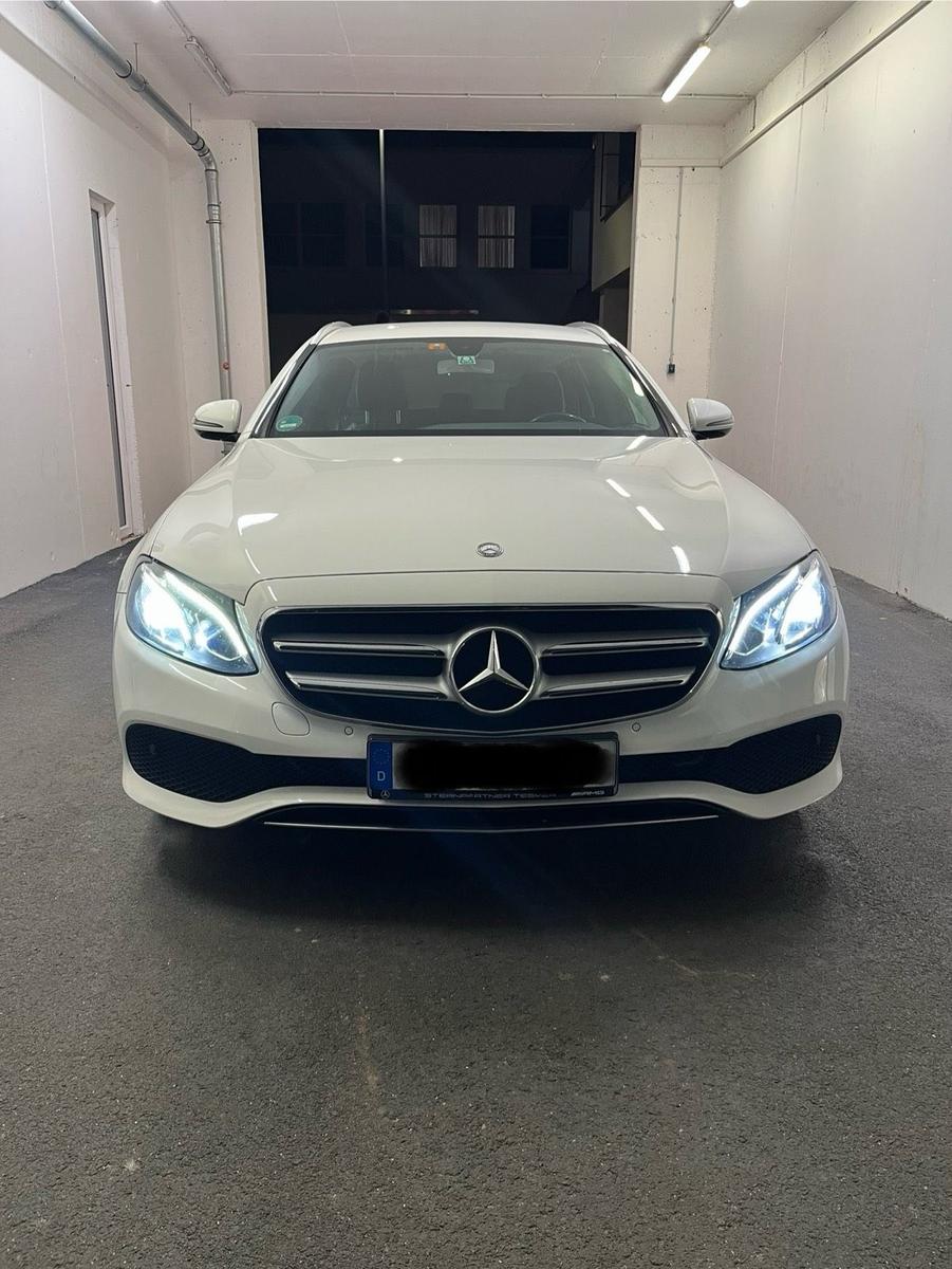 Mercedes-Benz CE 220