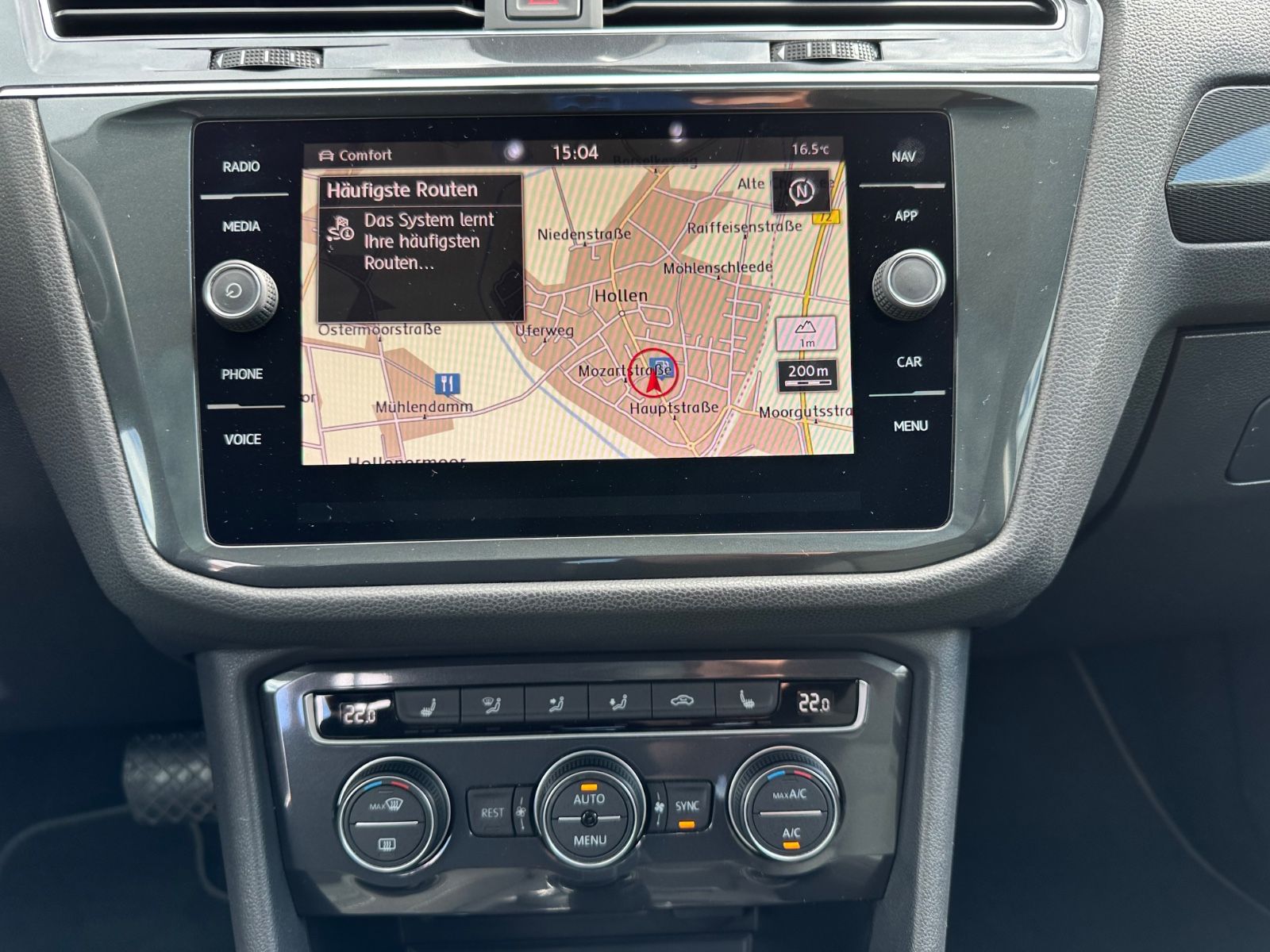 Fahrzeugabbildung Volkswagen Tiguan Allspace 2.0 TDI 4M R-Line AHK/Pano/LED
