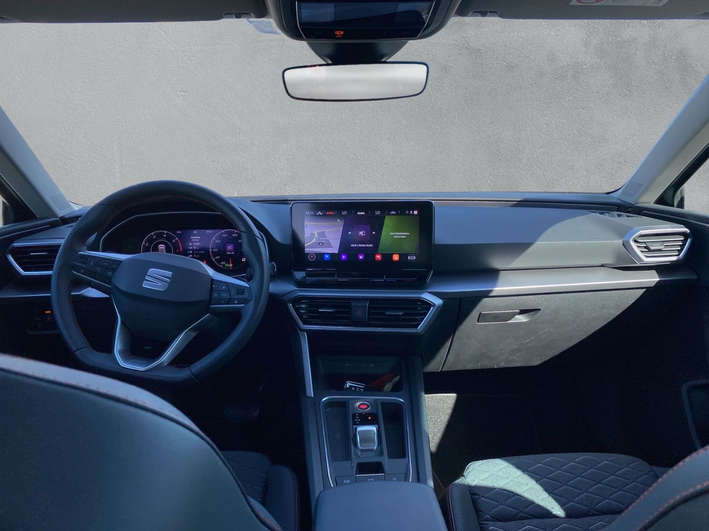 Fahrzeugabbildung SEAT Leon Sportstourer FR 2.0 TDI EU6d Navi Digitales