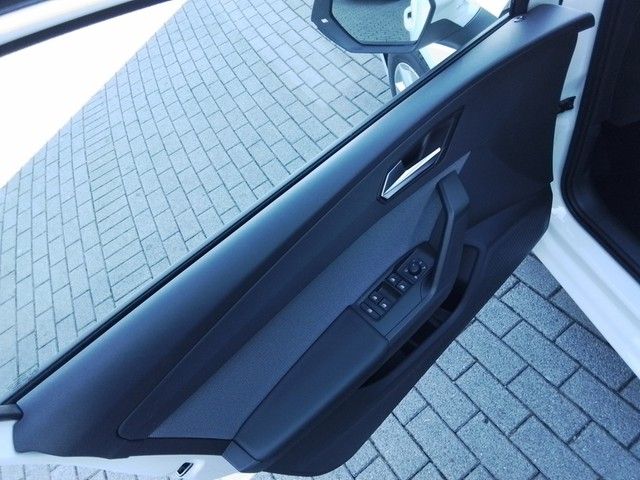Fahrzeugabbildung SEAT Leon Style Kamera Winter-Paket
