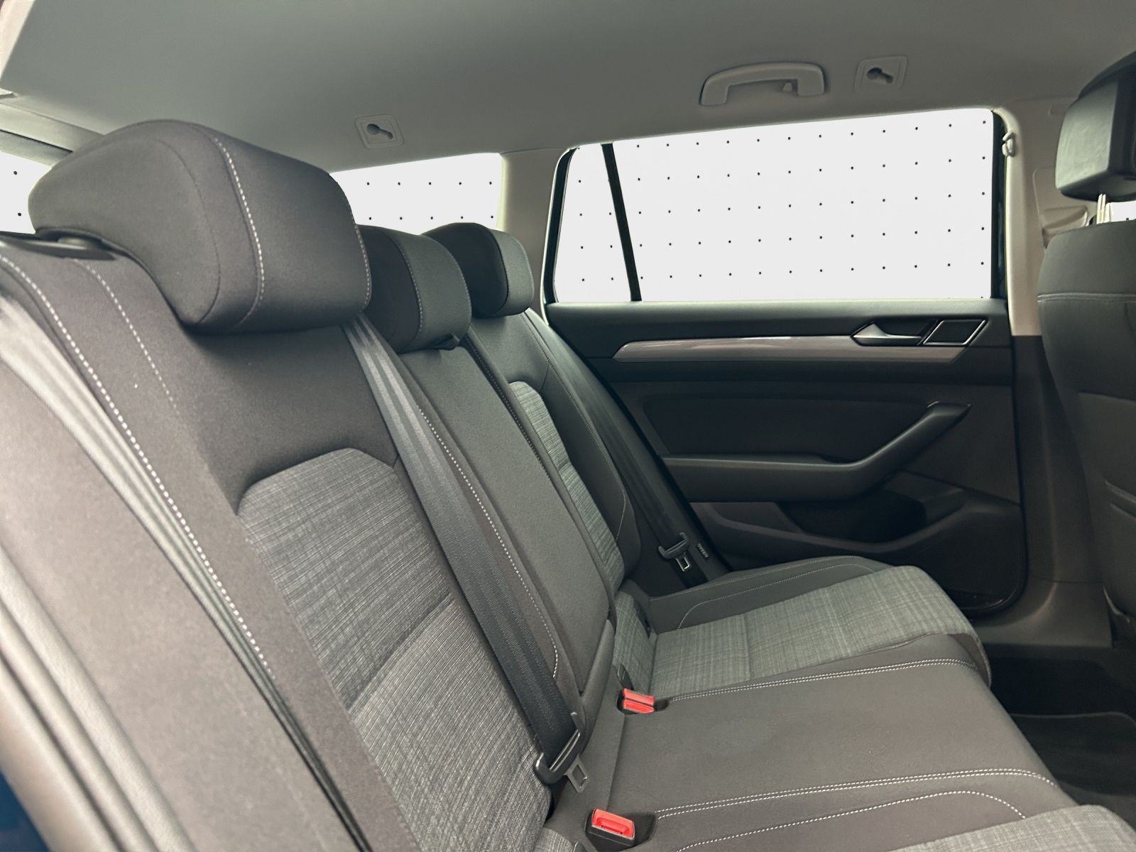 Volkswagen Passat Variant - Bild 14