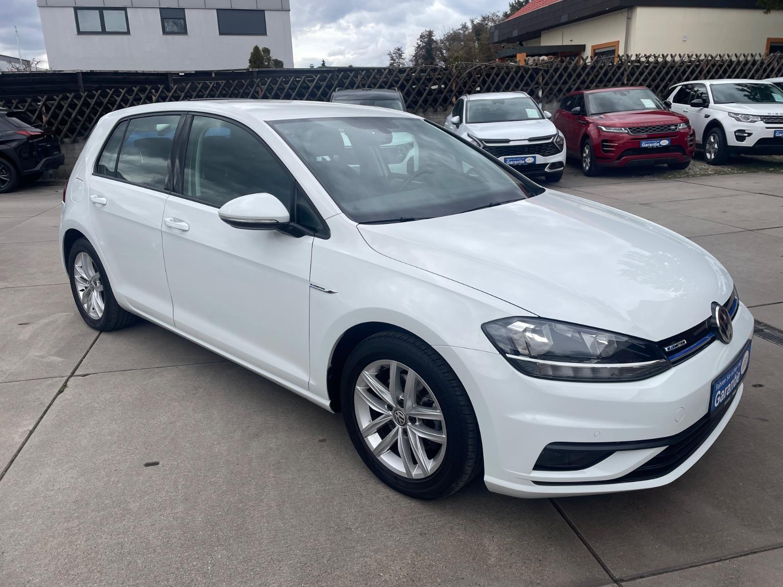 Volkswagen Golf VII Lim. 1,5/Klima/Navi CarPlay/PDC/LED