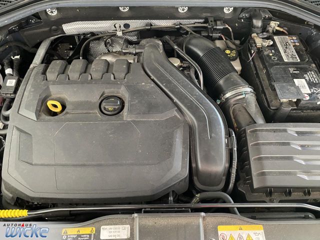 T-Roc 1.5 TSI DSG Sport NAVI KLIMA AHK LED PANO