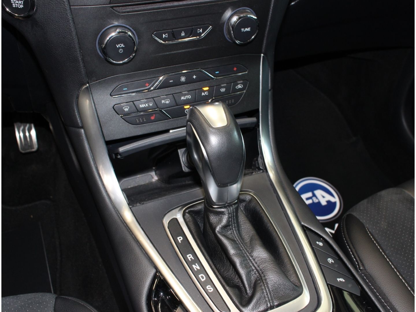 Fahrzeugabbildung Ford S-Max Titanium 2.0 TDCi 7-Sitzer 2.Hand*AHK*LED