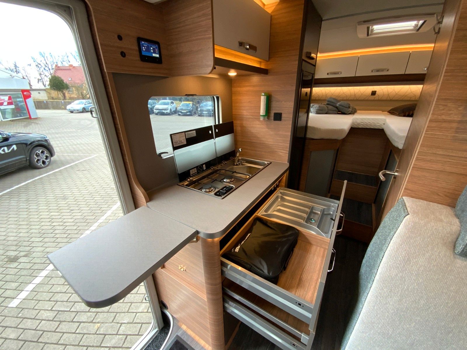 Fahrzeugabbildung Weinsberg CaraSuite 650 MEG