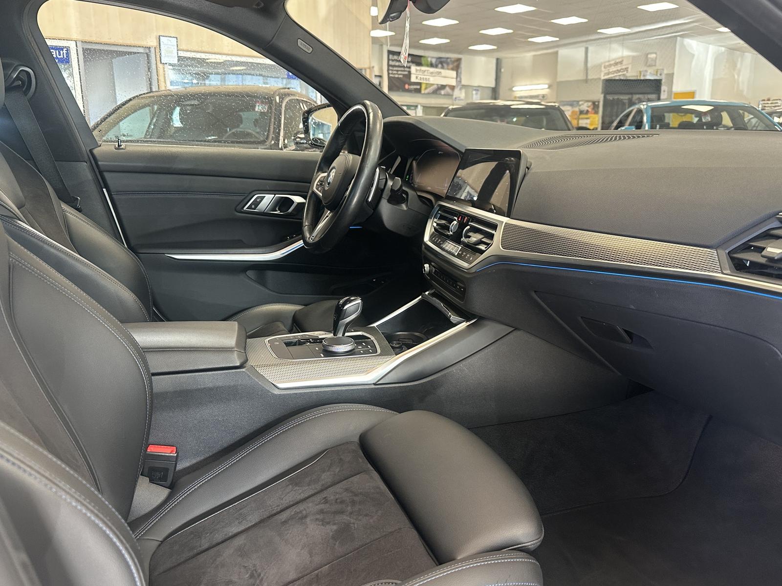 BMW 330 xDrive*M Sport*AHK*ACC*HUD*Cam*HiFi*Laser*1H