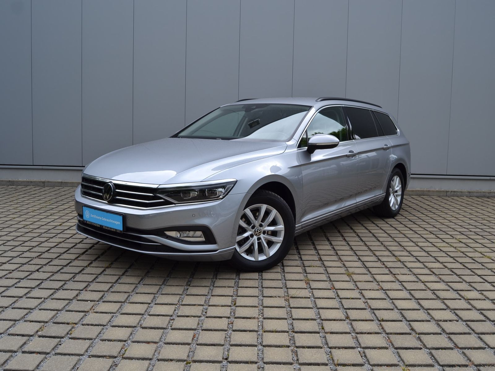 Passat Variant 2.0 TDI DSG AHK/STAND-HZ/MATRIX/N