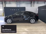 Tesla Model Y Rear-Wheel Drive - schwarze Tesla Model Y