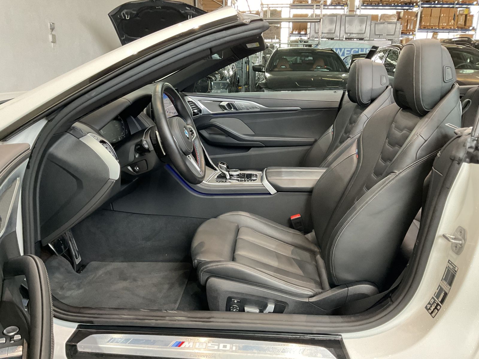 Fahrzeugabbildung BMW M850i xDrive Cabrio Aktivlenkung Laserlicht Nack