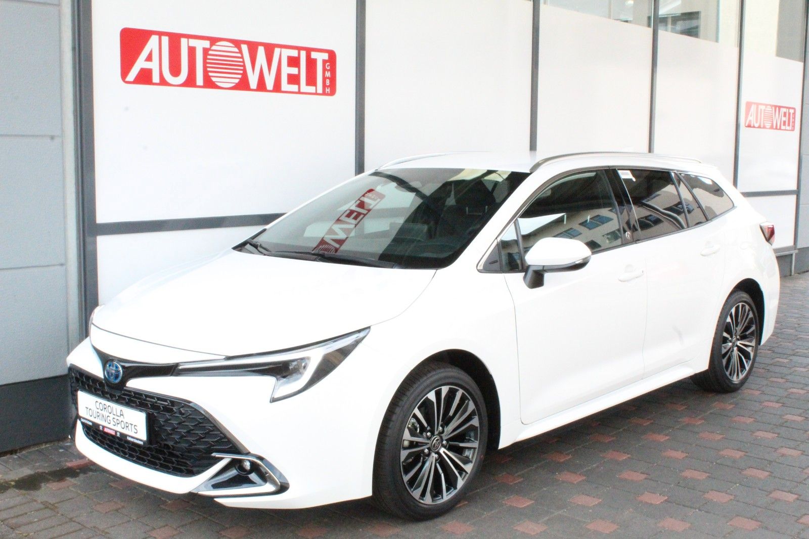 Fahrzeugabbildung Toyota Corolla TS 1.8 Hybrid Team D + Technik-Paket