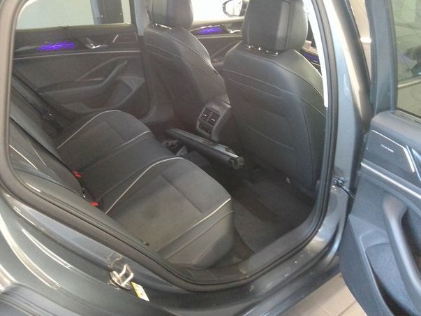 Volkswagen Passat Variant - Bild 8