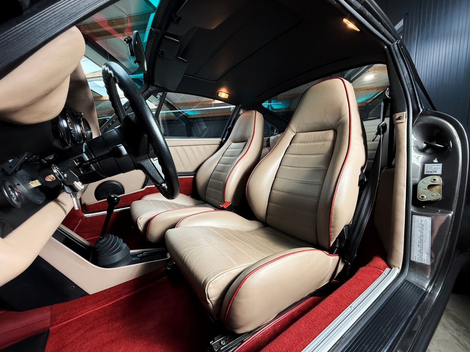 Fahrzeugabbildung Porsche 911 SC "WEISSACH EDITION"