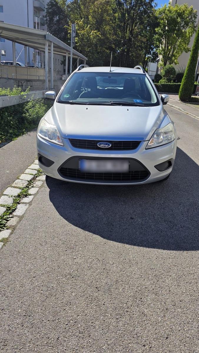 Ford Focus 2010 — photo 10