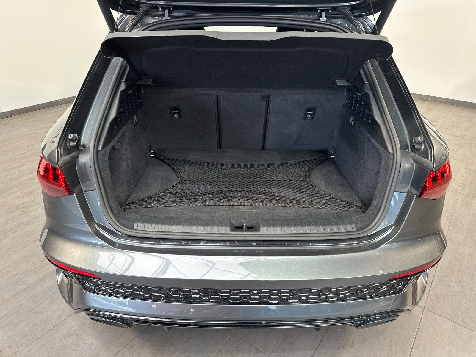 Fahrzeugabbildung Audi RS3 SpB 2.5 TFSI Qu NAV+LED+ACC+HEADUP+KAM+B&O