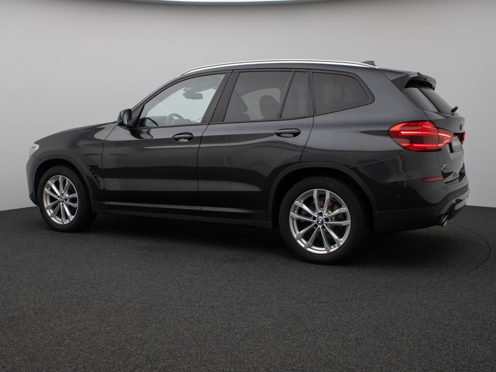 Fahrzeugabbildung BMW X3 xD20d Panorama Kamera DAB HiFi AHK Alarm 19"