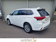 Fahrzeugabbildung Mitsubishi Outlander PHEV Intro Edition 4WD LED Leder RFK