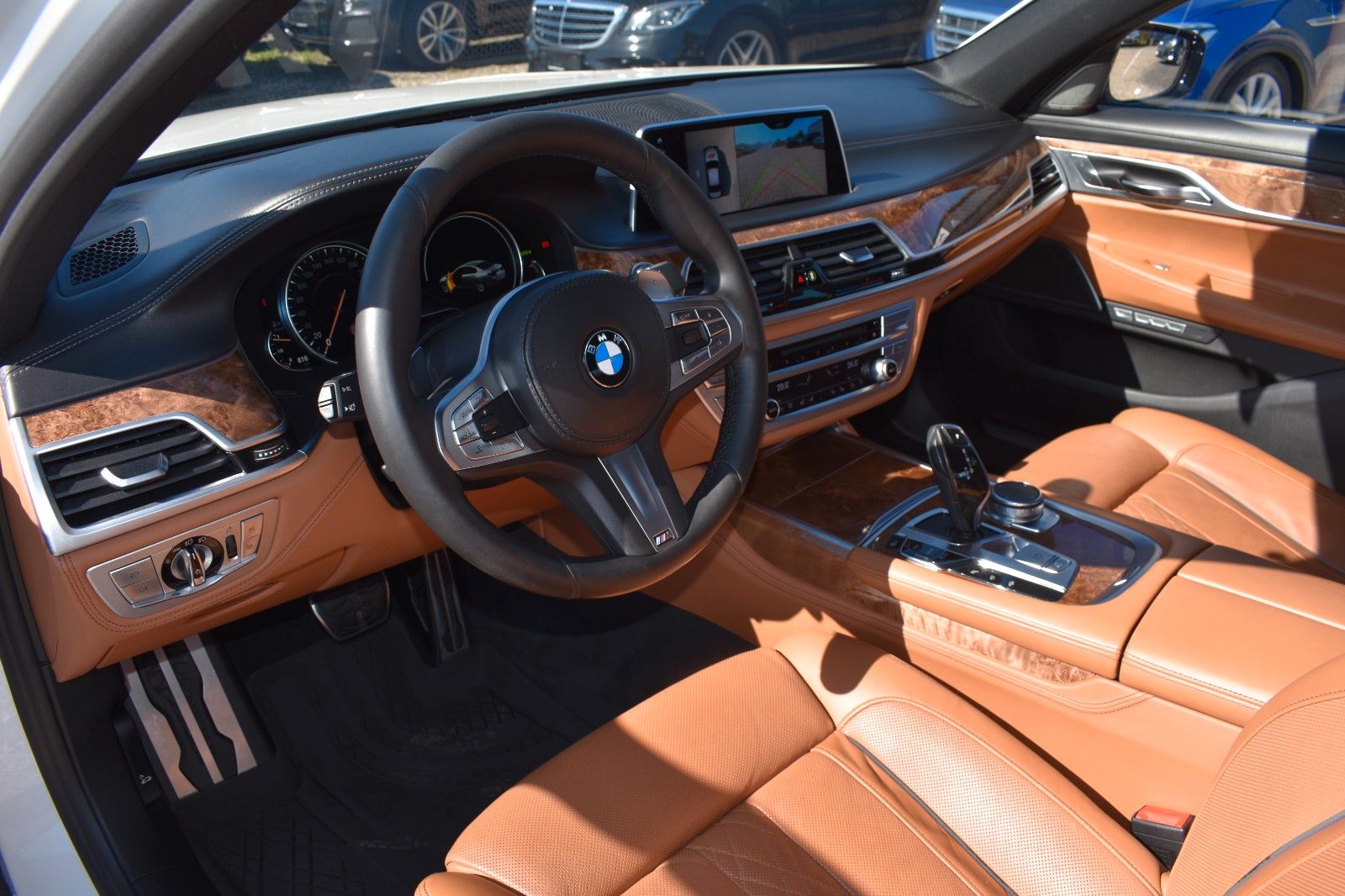 Fahrzeugabbildung BMW 750d Lim xDrive M Sport Laser 1 Hand Voll TVfond